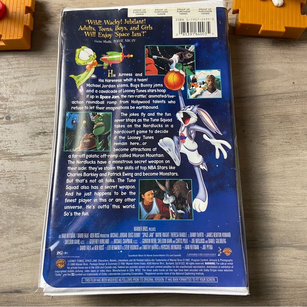 VTG Space Jam VHS Michael Jordan, Lot includes McDonald’s Looney Tunes Figurines - Picture 3 of 8